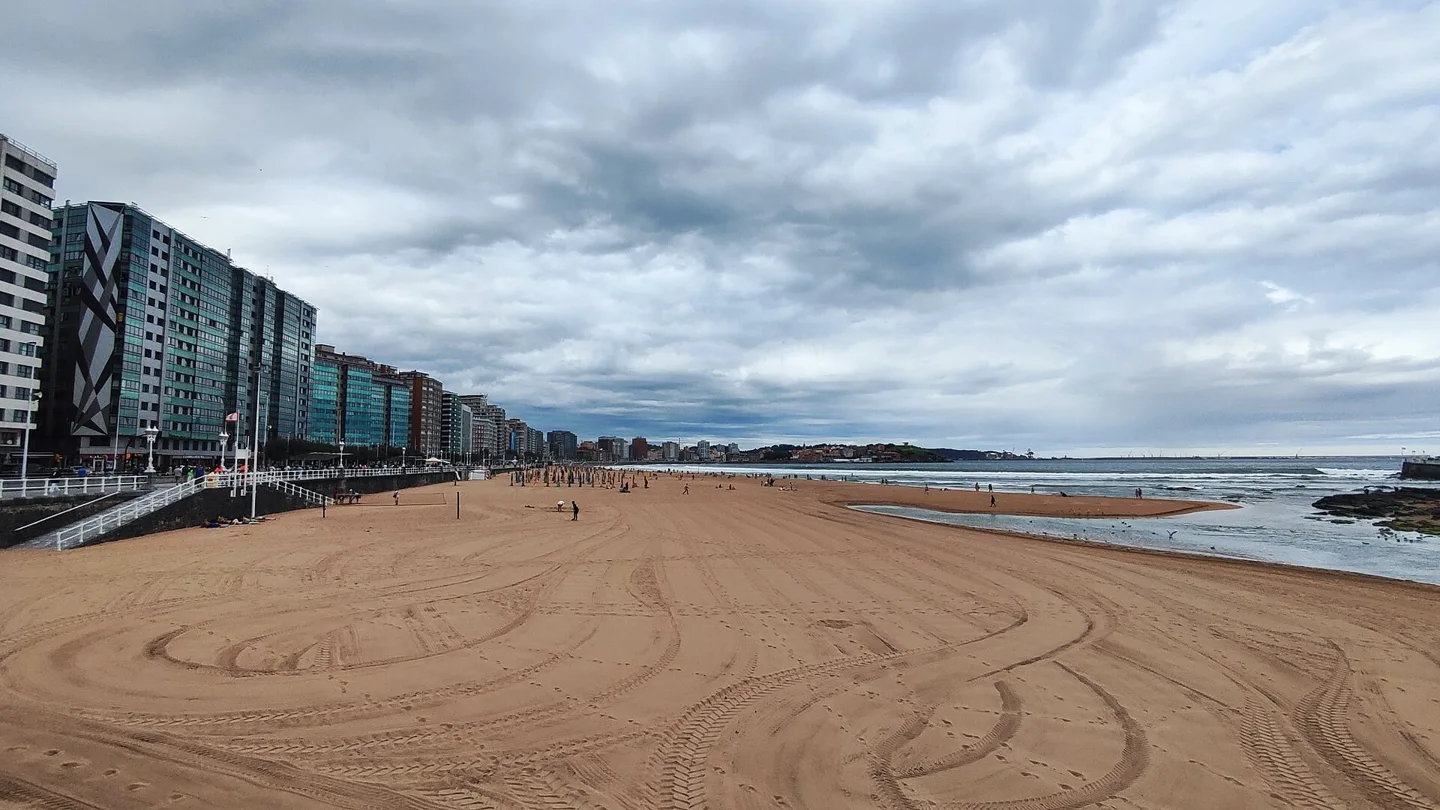 Playa de San Lorenzo, Gijón