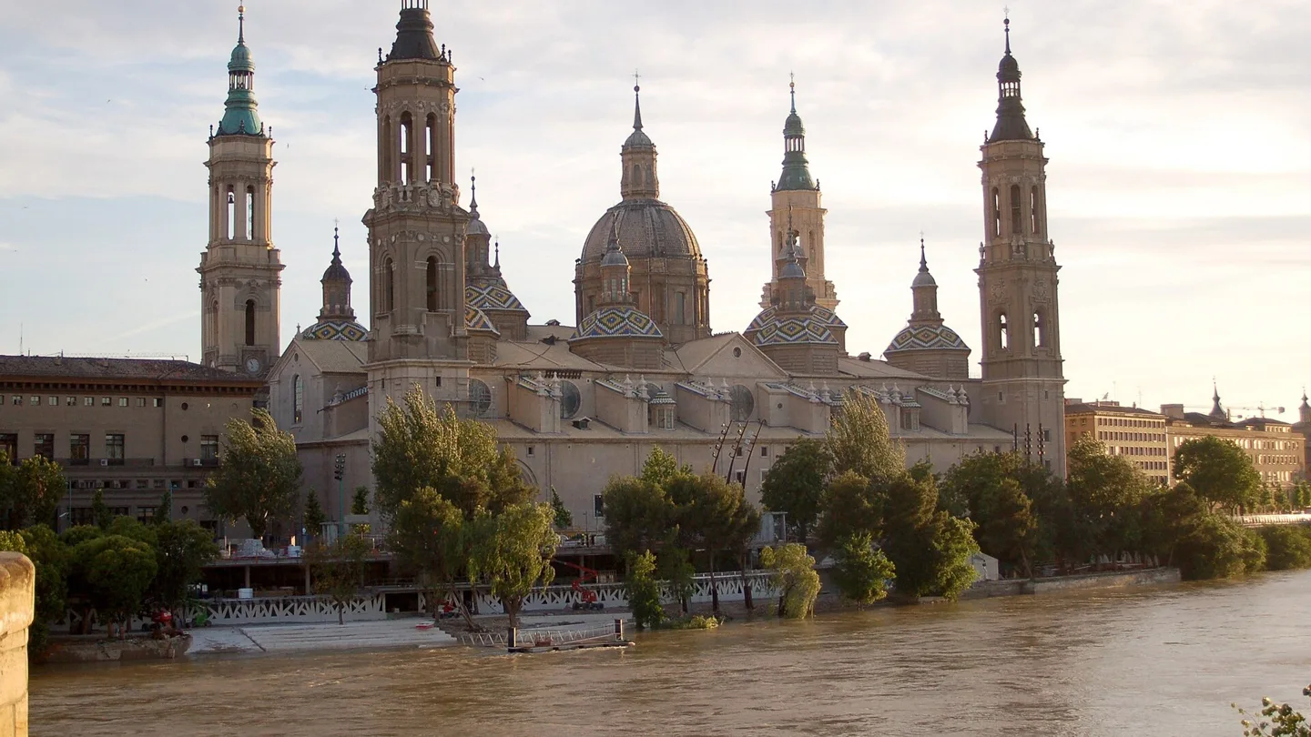 Basílica del Pilar y río Ebro, Zaragoza